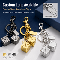 Porte-clés et breloque de sac en forme de dés porte-bonheur tendance, pendentif 3D en alliage plaqué or et argent avec strass, accessoires de voiture pour femmes, vente en gros OEM