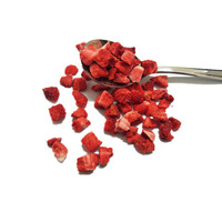 Nouvelles récoltes de granulés de fraises FD, fraises séchées congelées, particules de fraises congelées 5*5mm 10*10mm
