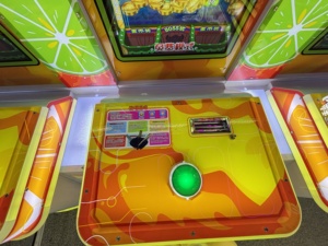 Máquina de Juegos Arcade de Alta Calidad para Tres Jugadores, de Gran Tamaño, para Interiores, Operada con Monedas - Product Image 6