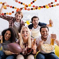 3 pièces Guirlande de football d'automne Guirlande de pompons en feutre pour décorations de fête d'automne Décoration de Thanksgiving Jeu de football Célébration
