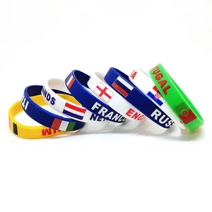 Bracelet en caoutchouc imprimé vierge en gros Bracelet en forme de lettre Conception personnalisée Logo Promotionnel Bracelet en silicone avec drapeau Bracelet