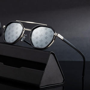 Gafas de Sol Poligonales para Hombre ZS-98336, Protección UV400, Montura de PC, Lentes Negros Clase 2, Gafas de Sol de Alta Gama - Product Image 5