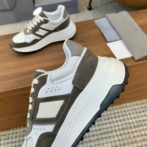 Diseñador de marcas famosas diseña zapatos. Calzado deportivo de verano, acolchado, clásico y moderno, zapatillas de lona duraderas - Product Image 2