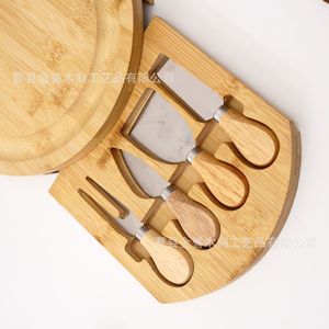 Tabla de queso redonda de madera con juego de cubiertos para servir frutas y queso, duradera, solo se lava a mano. - Product Image 3