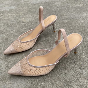 <span class=keywords><strong>Half</strong></span>-Baotou Holle Sandalen Dames Nieuwe Zomer Puntige Strass Mesh Hoogwaardige Naaldhak Pumps - Product Image 1