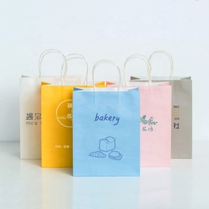 Bolsa de Papel Kraft Personalizada para Tienda de Ropa, Repostería, Compras, Embalaje, Bolsa de Regalo Portátil con Logotipo Impreso Personalizado - Product Image 1