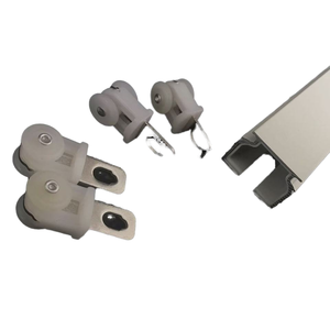 Riel de cortina de aluminio superior de alta calidad montado en el techo con <span class=keywords><strong>PVC</strong></span> silencioso - Product Image 1