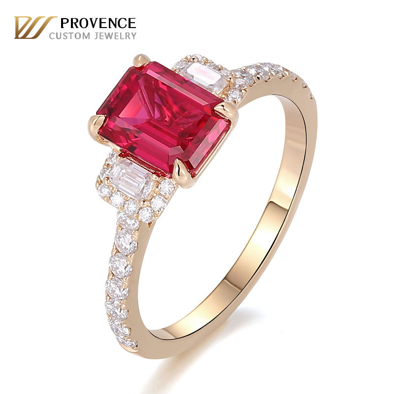 Bague en or massif 18 carats avec pierre précieuse de laboratoire.