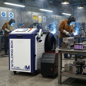 Machine de soudage laser portative 5-en-1 2000W/1500W/3000W pour batterie au lithium, machine de soudage laser intégrée portative - Product Image 1
