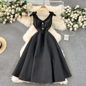 Robe de soirée midi de luxe personnalisée pour femme, style halter, idéale pour banquets et événements mondains - Product Image 4