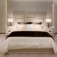 Lit double en cuir véritable de luxe minimaliste italien, cadre en bois massif, chambre principale, lit king size