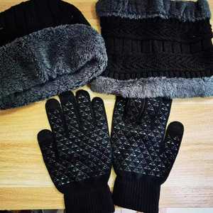 Conjunto de tres piezas de lana suave de punto de moda de invierno, capucha cálida de Color sólido, gorro de lujo, guantes, sombrero y bufanda, conjunto de mujer - Product Image 6