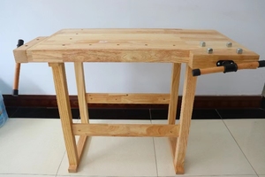 Banc de travail multifonction en bois de caoutchouc avec étau - Product Image 3