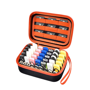 Estuche Portátil de EVA para Memorias USB con Correa, Capacidad para 44 Unidades y 9 Tarjetas SD, Organizador con Cierre - Product Image 1