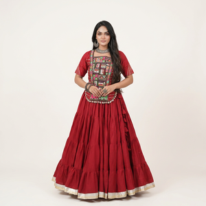 Conjunto Indio-Pakistaní Rojo Bordado, Lehenga Choli en Capas, Vestido Tradicional para Bodas y Festivales - Product Image 1