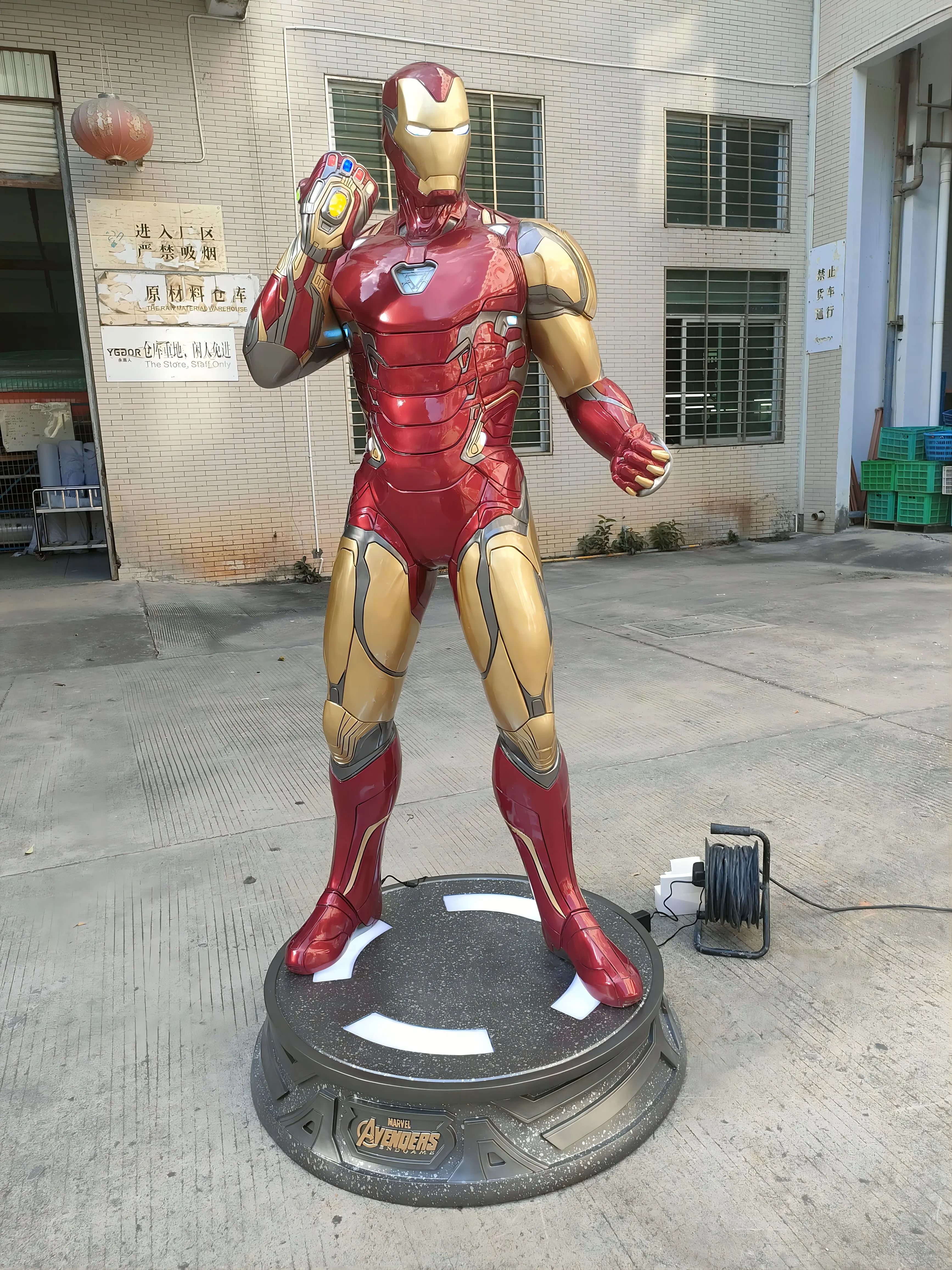 Gran personaje clásico de Marvel MK7 Iron Man tamaño real estatua de Iron man MK3 MK6 1/2 Mark 44 estatua para decoración del hogar