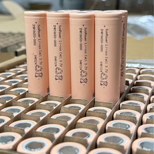 Support de batterie 3.7V 30A 3000mAh 18650 pour lampes de poche et mini-ventilateurs, compatible batteries lithium-ion - Product Image 2