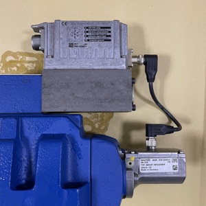 4WRLE25V370M-42/MXY/24A1 R901401731 วาล์วควบคุมการไหลแบบสัดส่วนไฮดรอลิกวาล์ว - Product Image 3