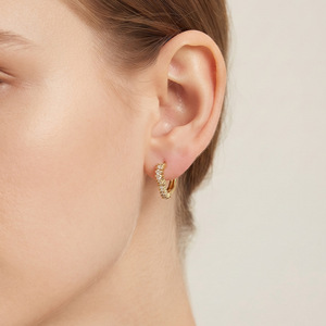 Boucles d'oreilles en forme de cœur en alliage de cuivre plaqué or 14 carats, bijoux tendance, cadeau - Product Image 1