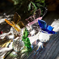 Figurine et statue de papillon volant en cristal rose, base en boule de cristal, animal en verre taillé, ornement de collection, décoration de bureau et de maison, cadeau