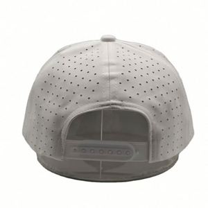 Casquette de baseball blanche de haute qualité avec logo brodé personnalisé, 5 panneaux, trous découpés au laser - Product Image 4