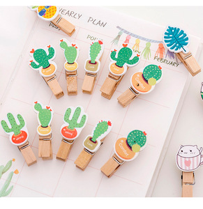 Petites pinces à vêtements en bois 35mm avec décoration pour fournitures scolaires - Product Image 3