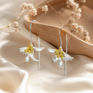 Orecchini a Forma di Giglio Bicolore per Donne, Gioielli Eleganti e Freschi per Vacanze e Uso Quotidiano - Product Image 6