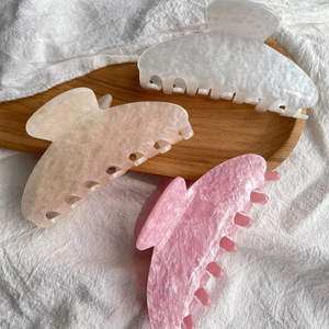 Yuxi özel Logo kore tarzı 10cm saç pençe klipsleri sıcak satış toptan kabuk mermer saç aksesuarları - Product Image 1