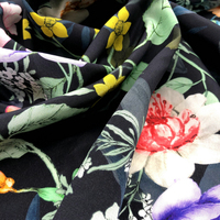 Vente en gros de tissu en satin de soie naturelle imprimé imprimé africain pour robes mariages vêtements caractéristique organique pour les filles de Chine