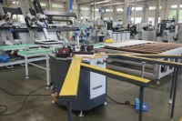 Machine de sertissage d'angle pour fenêtres en aluminium certifiée PARKER, à commande PLC, 380V, 2.2Kw, garantie 3 ans, facile à utiliser