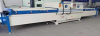 Machine de pressage sous vide à double station entièrement automatique pour le placage du bois et le formage de feuilles de PVC pour portes