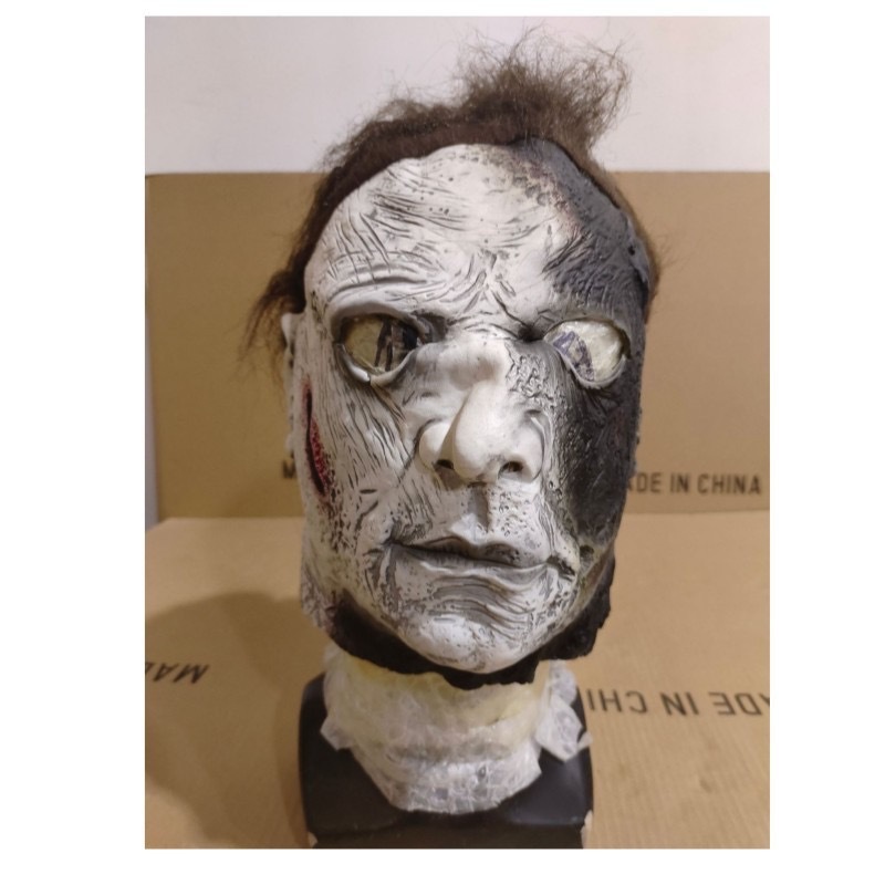 Maschera rossa per il viso