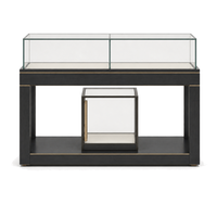 Ensemble de vitrines de présentation de bijoux de style chinois, îlot central en verre avec cadre noir pour l'exposition de parfums et cosmétiques en showroom
