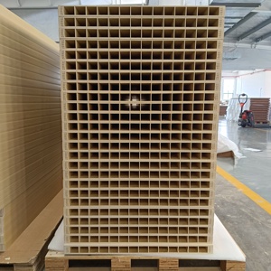 Panneau <span class=keywords><strong>de</strong></span> <span class=keywords><strong>porte</strong></span> en WPC sablé, surface lisse et polie, anti-déformation, résistant à l'humidité, idéal pour la production et le traitement <span class=keywords><strong>de</strong></span> portes, certifié CE - Product Image 2