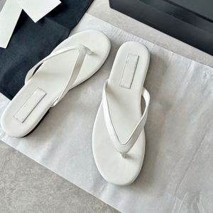 Chaussures de luxe pour hommes, tongs de plage, pantoufles de haute qualité pour hommes et femmes, sandales plates tendance, chaussures décontractées - Product Image 4