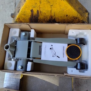 Мощный низкопрофильный гидравлический домкрат <span class=keywords><strong>Big</strong></span> <span class=keywords><strong>Red</strong></span> на 3 тонны с двумя насосами для подъема автомобилей - Product Image 3