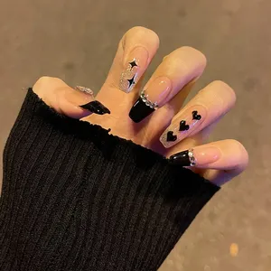 Pretty Glitter Nails Set Press On With Adhesive Strips Korean Cute Black Heart Design Fake Nails Full Coverage Nails for girls