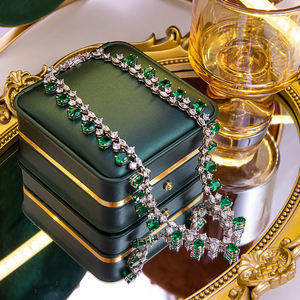 Collier lourd en argent sterling avec pierre ovale émeraude verte de laboratoire, style tendance - Product Image 4