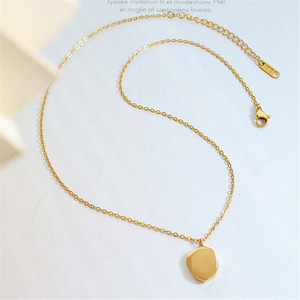 Collar con colgante hexagonal de <span class=keywords><strong>cara</strong></span> brillante, joyería de moda, PVD, chapado en oro de 18K, acero inoxidable, forma geométrica Irregular - Product Image 4