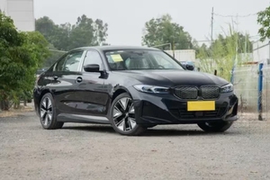 B/M/w I3 Nero 2026 EDrive 40L Pacchetto Midnight Sport Autonomia 526km Batteria 70.2kWh - Product Image 6