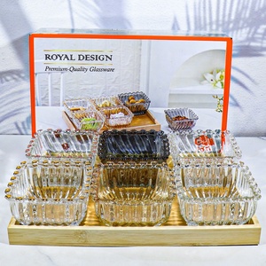 Set di 6 Vassoi in Legno con Piatti per Snack, Ciotole in Vetro Personalizzabili per Servire Caramelle, Frutta Secca e Alimenti - Product Image 1