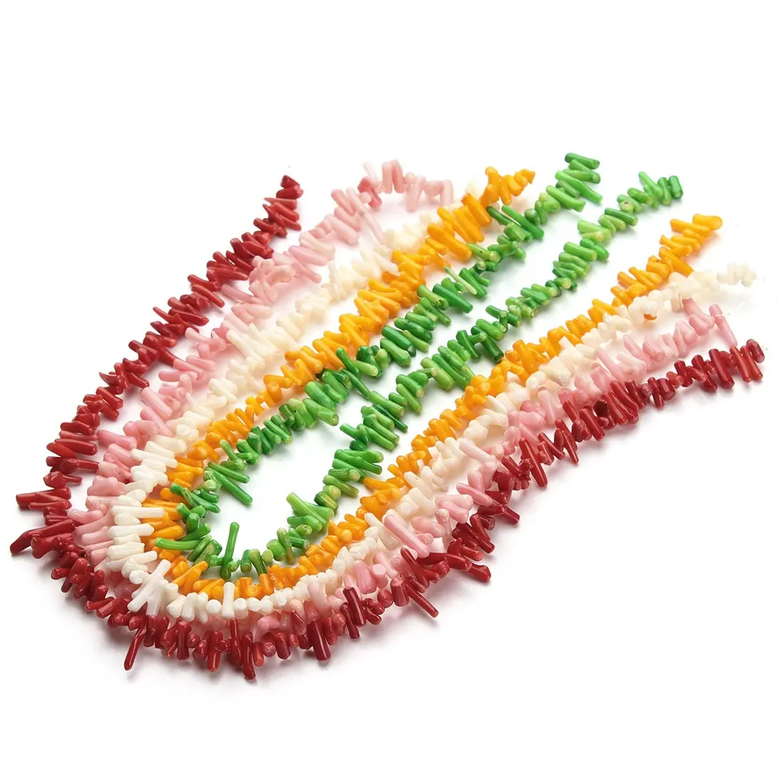 Vente en gros de perles de copeaux de branches de corail rouge en bambou naturel de différentes couleurs pour la fabrication de colliers de bijoux