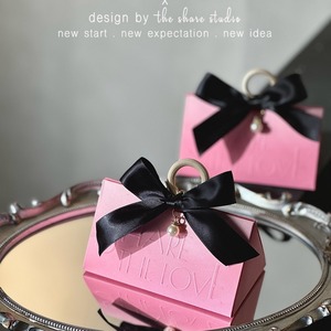 <span class=keywords><strong>Caja</strong></span> de <span class=keywords><strong>dulces</strong></span> triangular morada <span class=keywords><strong>con</strong></span> diseño degradado en relieve, nueva, color café <span class=keywords><strong>con</strong></span> leche, estilo nicho, explosión de colores, <span class=keywords><strong>caja</strong></span> china. - Product Image 2
