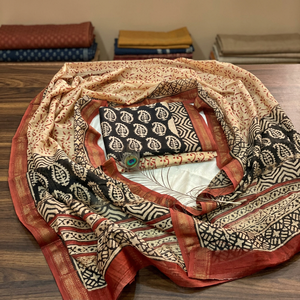 Conjunto de traje de seda Maheshwari estampado a mano con dupatta de seda y pantalón de algodón cambric, ropa étnica tradicional. - Product Image 2