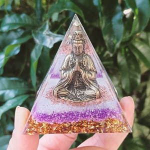 Pyramide en cristal de Guanyin, résine époxy, artisanat, décoration de la maison, cadeau, sculpture artistique, ornement, violet, blanc, or - Product Image 4