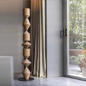 Đèn đứng thiết kế hiện đại bán chạy nhất năm 2026 dành cho phòng khách, thân đèn bằng sắt, đèn <span class=keywords><strong>LED</strong></span>, phong cách Bắc Âu, thích hợp cho khách sạn - Product Image 1