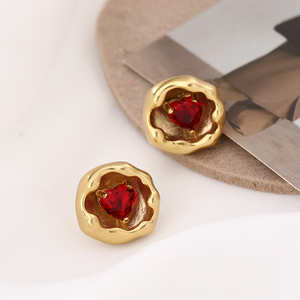 Boucles d'oreilles clous <span class=keywords><strong>de</strong></span> haute qualité, style européen et américain, pour femme, en cuivre plaqué or, élégantes et raffinées, au design polyvalent. - Product Image 1