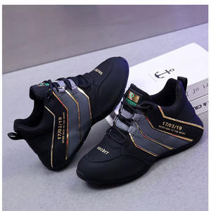 <span class=keywords><strong>Scarpe</strong></span> da <span class=keywords><strong>Uomo</strong></span> con Superficie in Pelle Impermeabile e Antiscivolo di Alta Gamma da Viaggio Versatili e alla Moda per Sport e <span class=keywords><strong>Tempo</strong></span> <span class=keywords><strong>Libero</strong></span> - Product Image 4