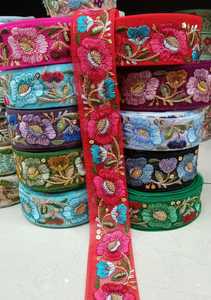 Cintas florales bordadas hechas a medida hechas con Bordados florales de colores para usar en vestidos de fiesta - Product Image 3