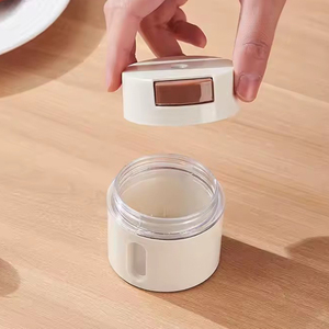 Ensemble de salières et poivrières magnétiques intelligentes pour cuisine, distributeurs <span class=keywords><strong>d</strong></span>'épices en plastique anti-humidité avec support et bouton de dosage - Product Image 3